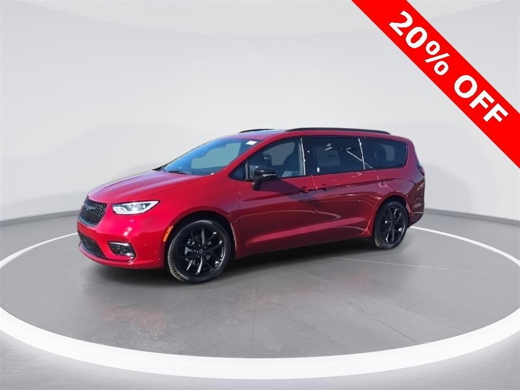 new 2026 Chrysler Pacifica car, priced at $44,604