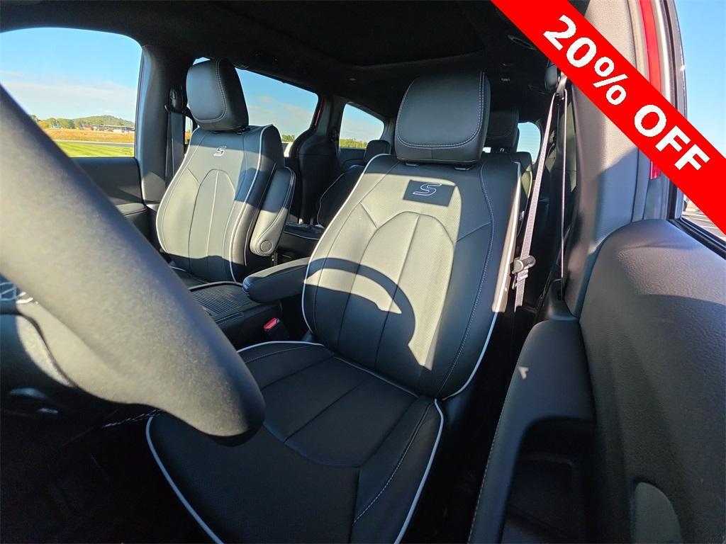 new 2026 Chrysler Pacifica car, priced at $44,604