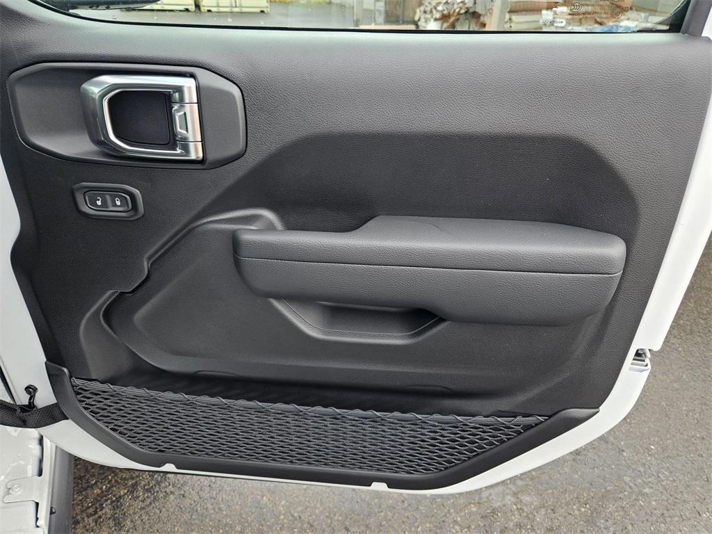 new 2026 Jeep Wrangler car, priced at $47,993