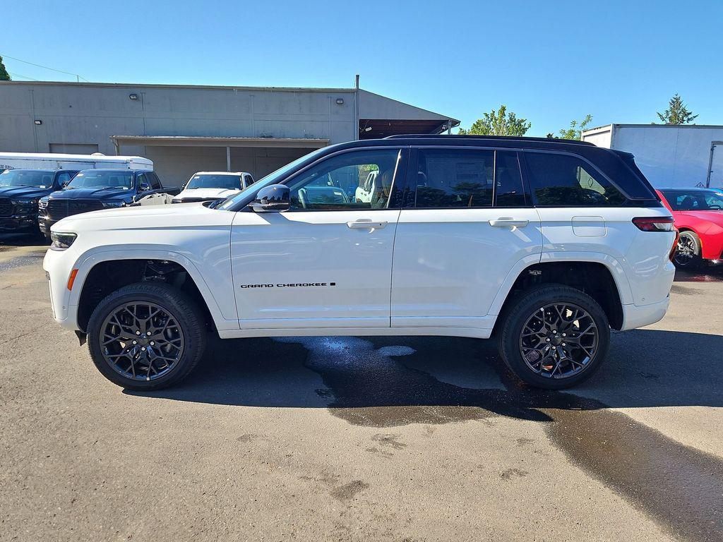 new 2026 Jeep Grand Cherokee car, priced at $54,993