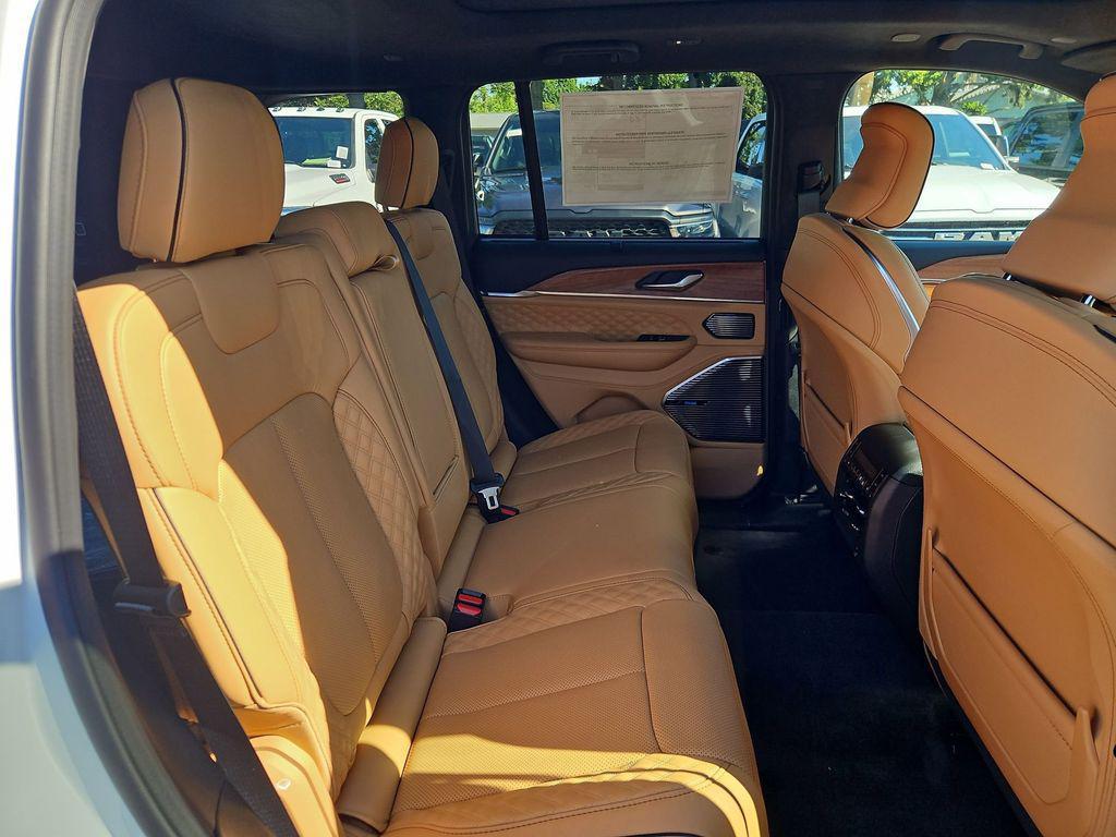 new 2026 Jeep Grand Cherokee car, priced at $54,993