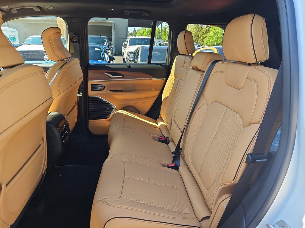 new 2026 Jeep Grand Cherokee car, priced at $54,993