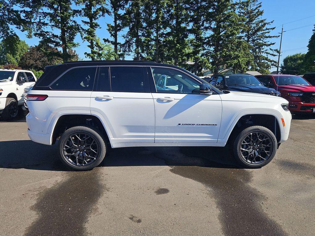 new 2026 Jeep Grand Cherokee car, priced at $54,993