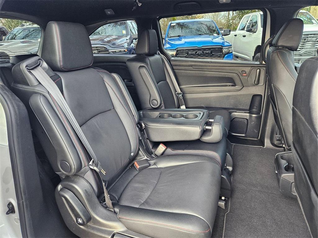 used 2025 Honda Odyssey car, priced at $39,993