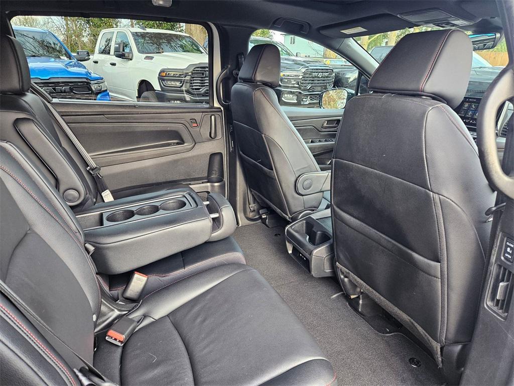 used 2025 Honda Odyssey car, priced at $39,993