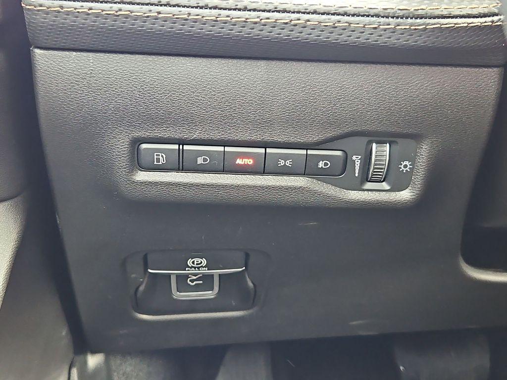 new 2026 Jeep Cherokee car, priced at $37,993