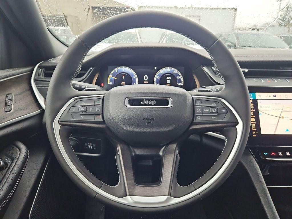 new 2026 Jeep Grand Cherokee car, priced at $41,993