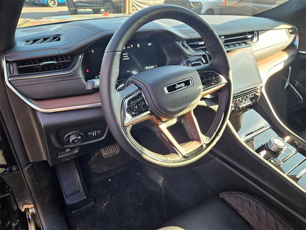 new 2025 Jeep Grand Cherokee car, priced at $54,743