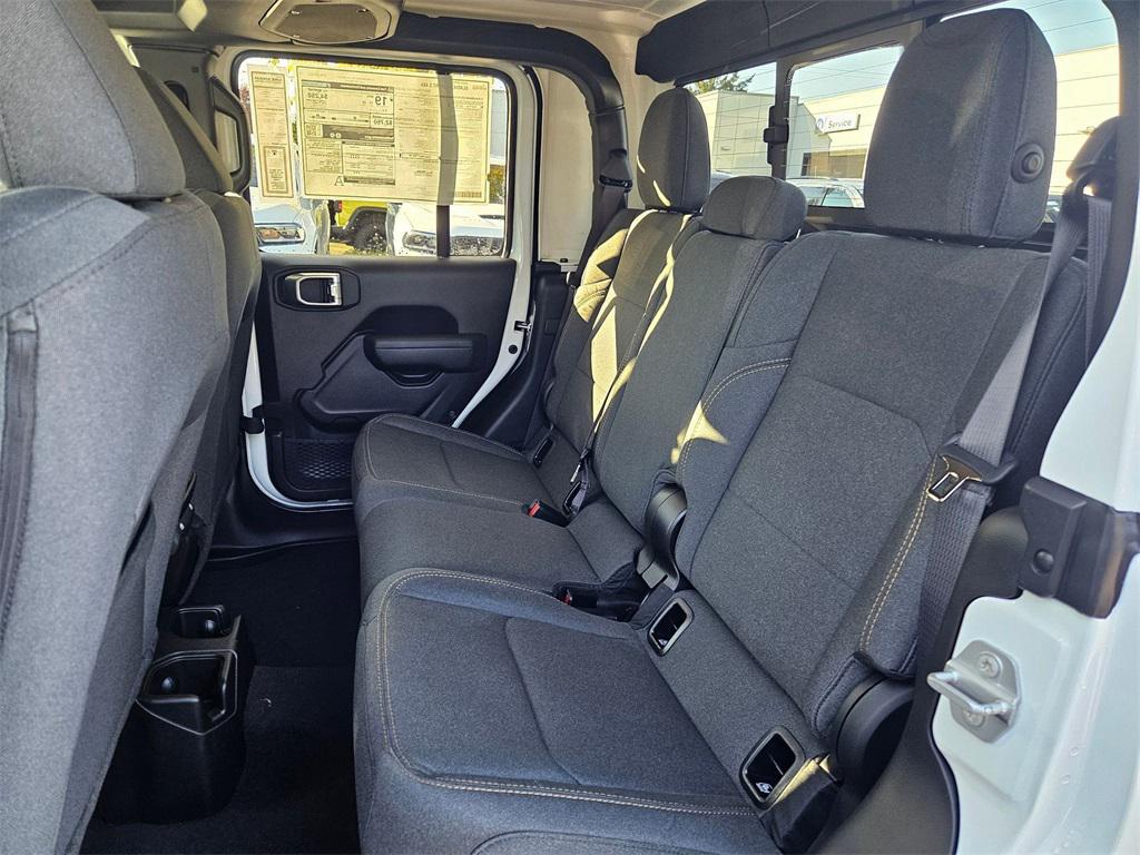 new 2025 Jeep Gladiator car, priced at $40,999