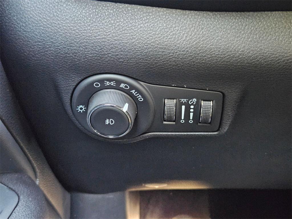 new 2026 Jeep Compass car, priced at $31,993