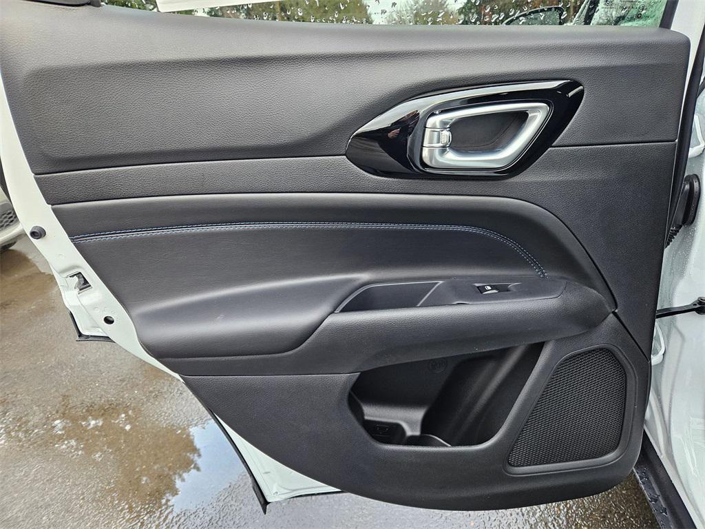 new 2026 Jeep Compass car, priced at $25,993