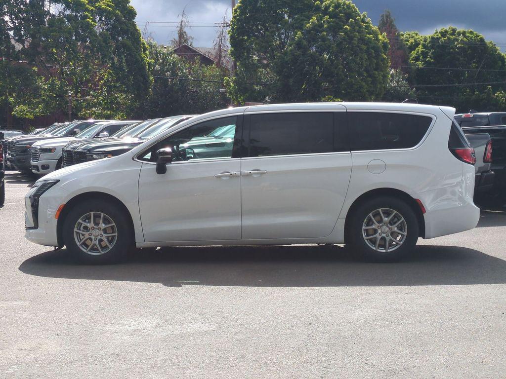 new 2027 Chrysler Pacifica car, priced at $44,993