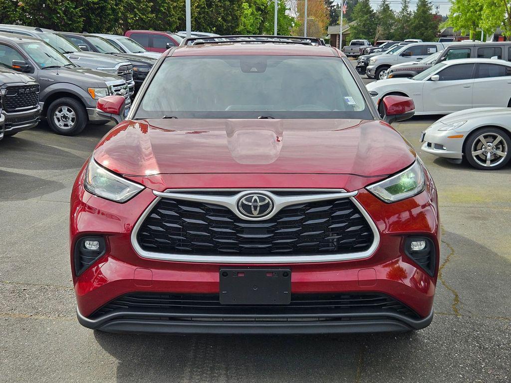 used 2021 Toyota Highlander car, priced at $29,993