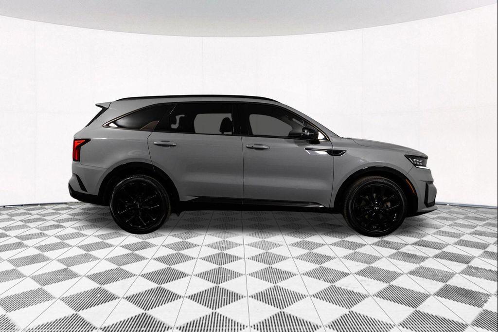 used 2022 Kia Sorento car, priced at $25,913