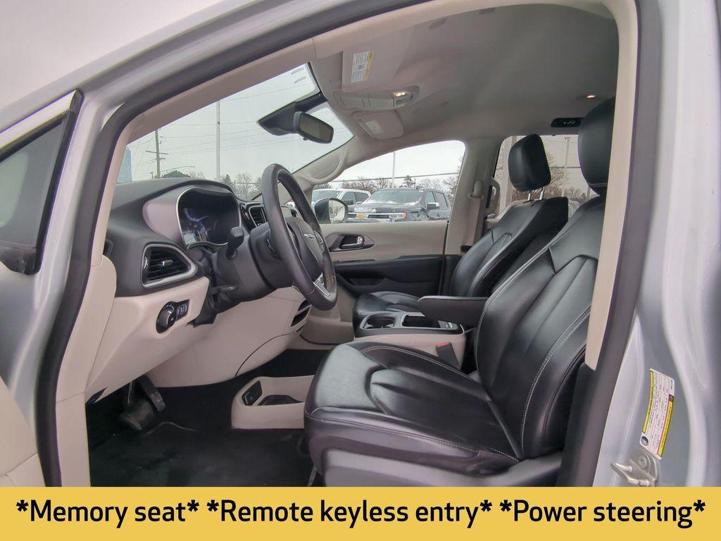 used 2023 Chrysler Pacifica car, priced at $22,800