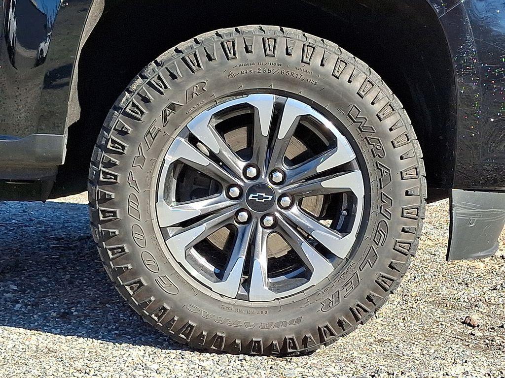 used 2022 Chevrolet Colorado car, priced at $30,998