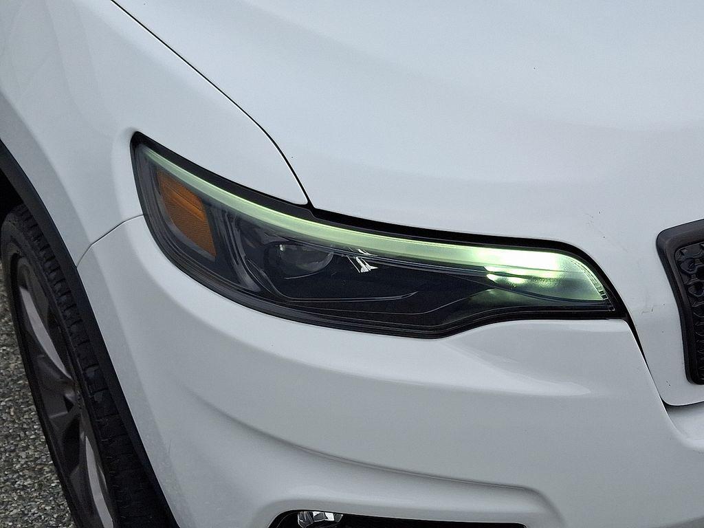 used 2021 Jeep Cherokee car, priced at $20,387