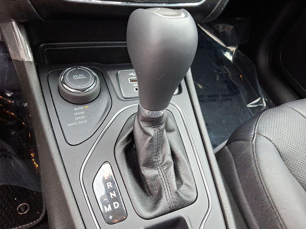 used 2021 Jeep Cherokee car, priced at $20,387