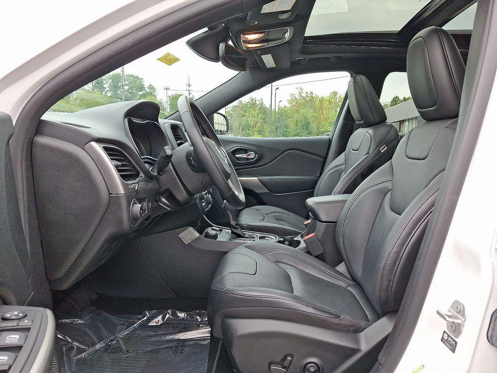 used 2021 Jeep Cherokee car, priced at $20,387