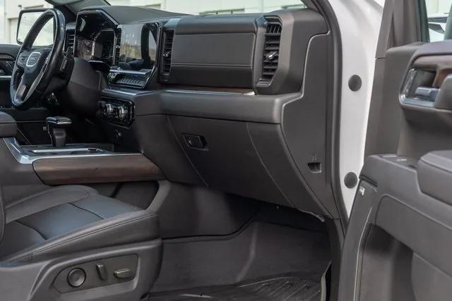 used 2022 GMC Sierra 1500 car, priced at $38,900