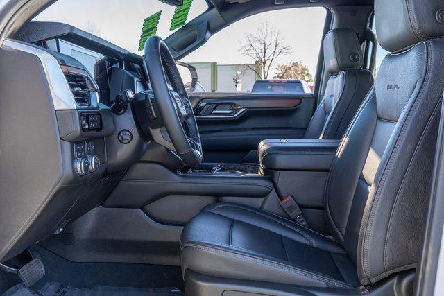 used 2025 GMC Yukon XL car, priced at $73,900
