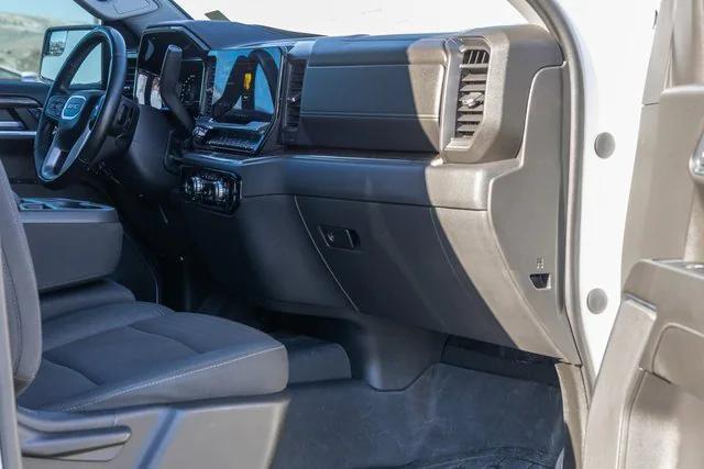 used 2023 GMC Sierra 1500 car, priced at $39,900