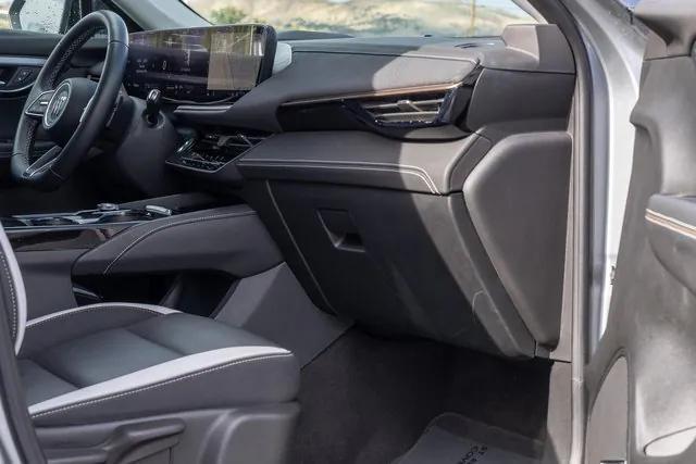 used 2025 Buick Envision car, priced at $29,900