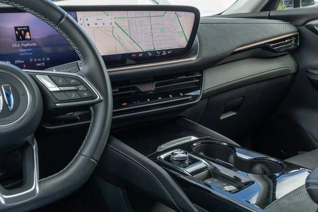 used 2025 Buick Envision car, priced at $29,900