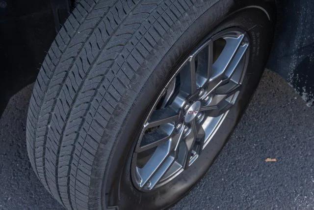 used 2025 GMC Acadia car, priced at $36,900