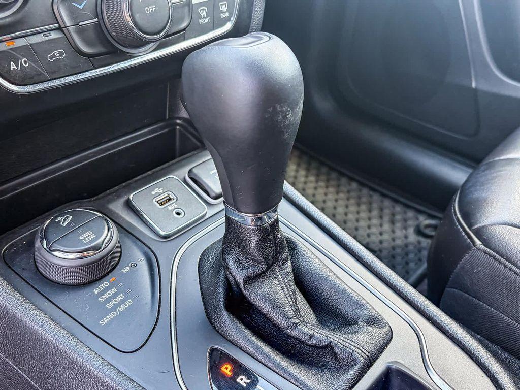 used 2019 Jeep Cherokee car, priced at $18,998