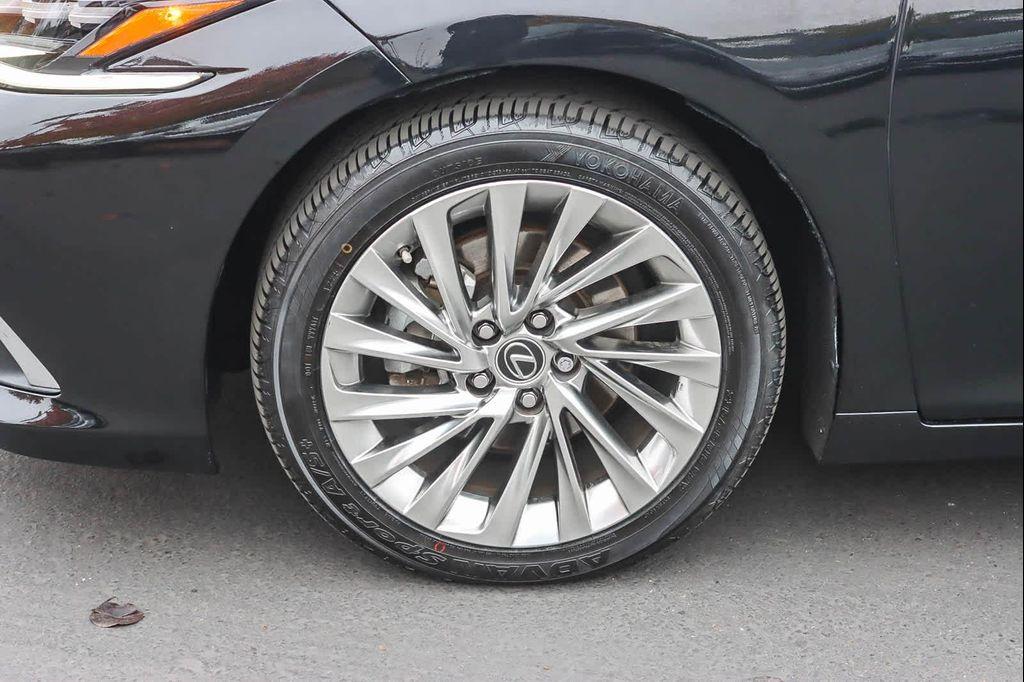 used 2023 Lexus ES 300h car, priced at $36,991