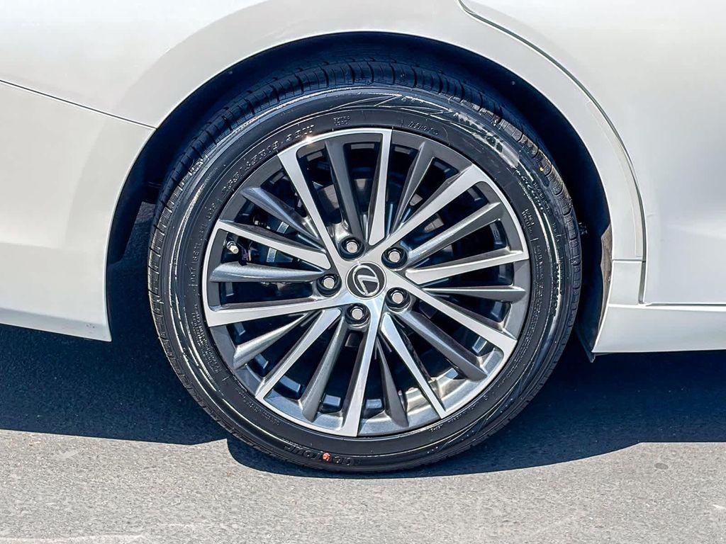 used 2025 Lexus ES 300h car, priced at $46,998