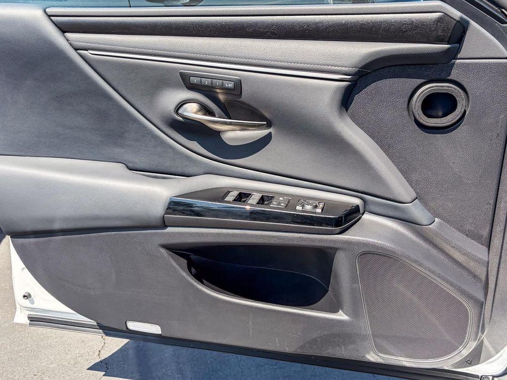 used 2025 Lexus ES 300h car, priced at $46,998