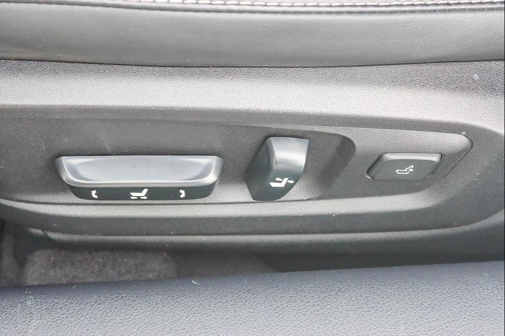 used 2017 Lexus ES 300h car, priced at $22,401