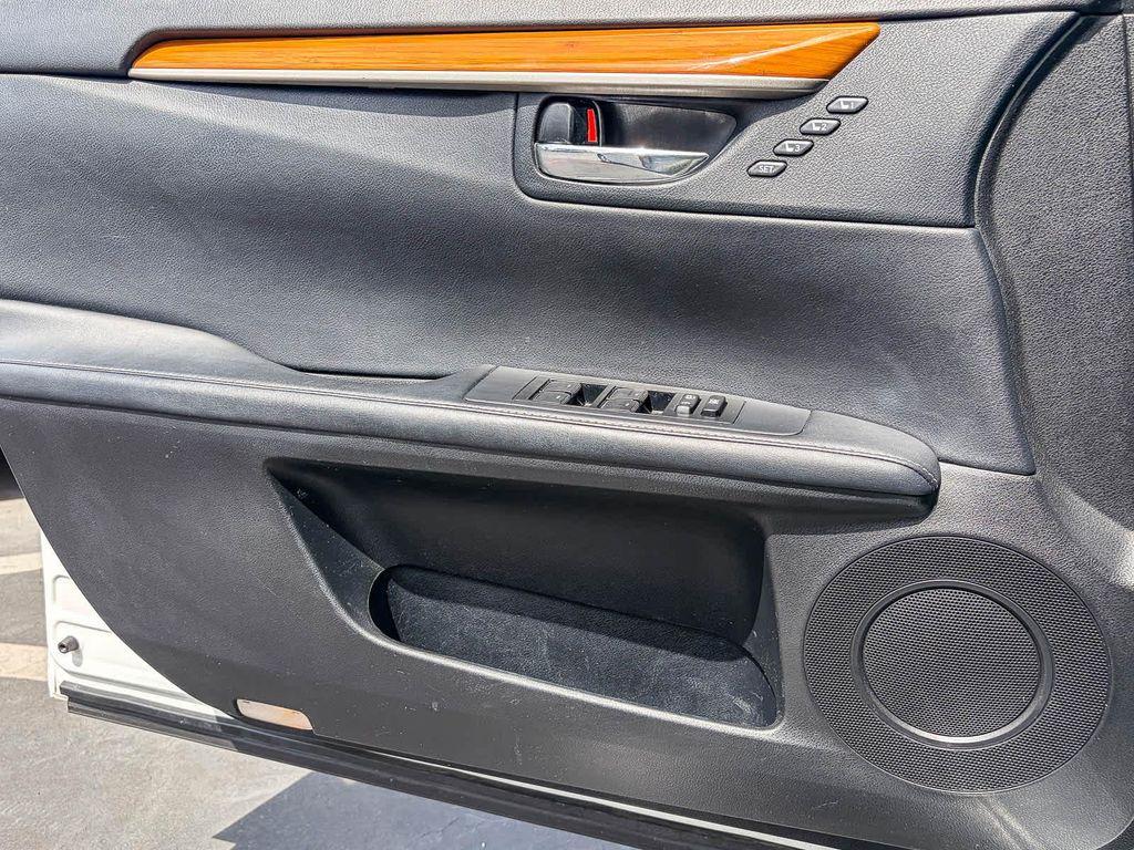 used 2013 Lexus ES 300h car, priced at $16,995