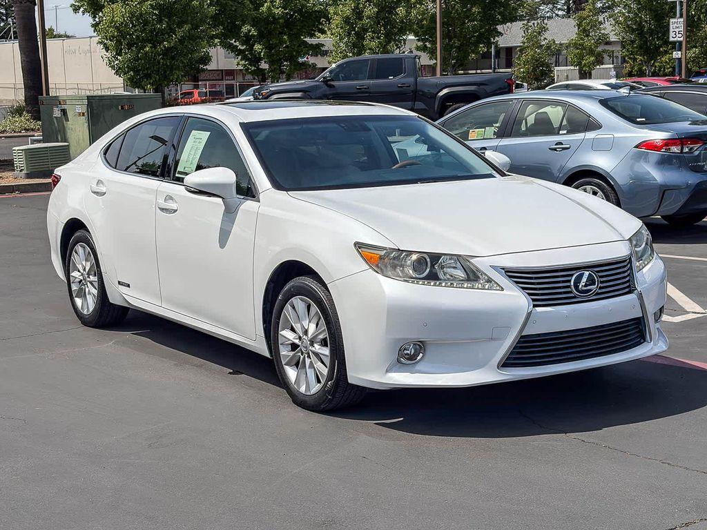 used 2013 Lexus ES 300h car, priced at $16,995