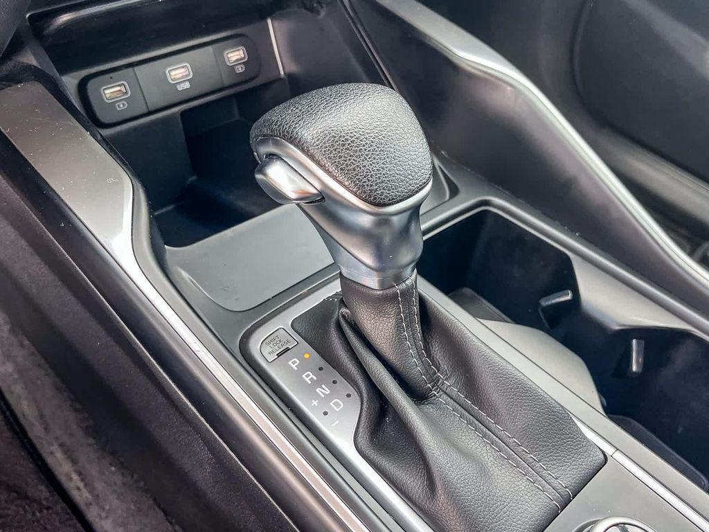 used 2023 Kia Sorento car, priced at $23,784