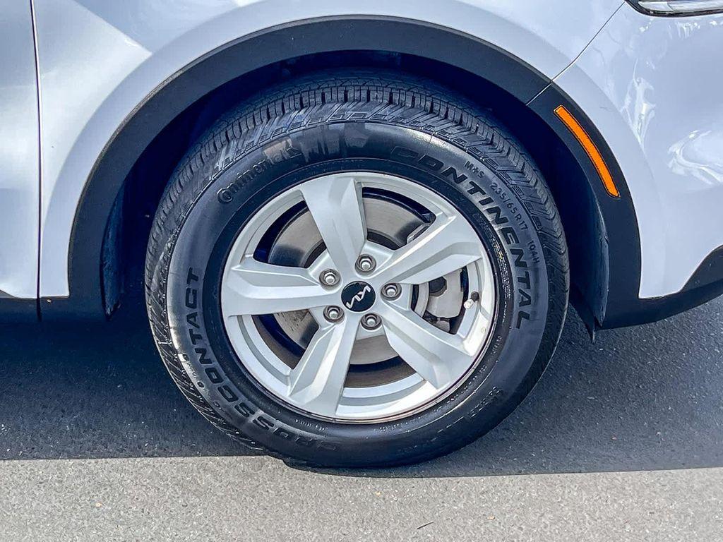 used 2023 Kia Sorento car, priced at $23,784