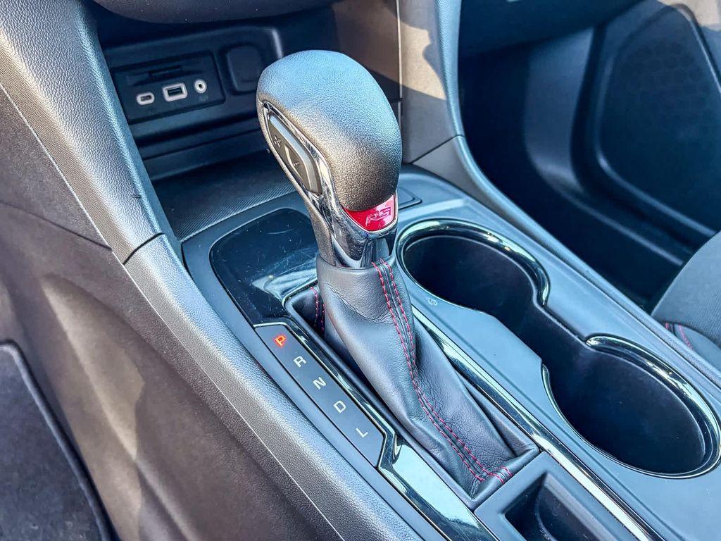 used 2022 Chevrolet Equinox car, priced at $21,998