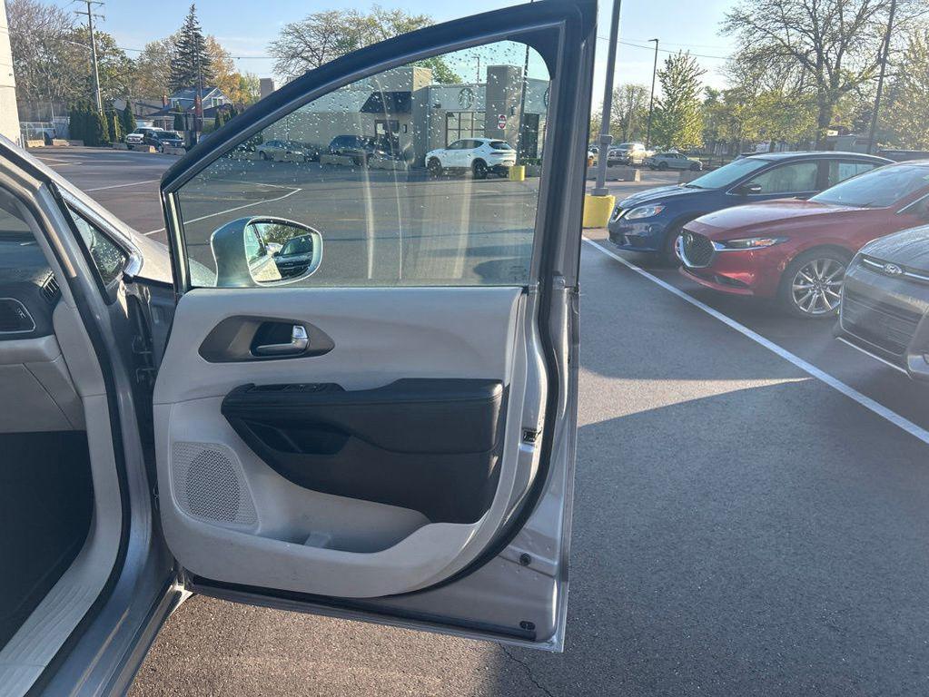 used 2019 Chrysler Pacifica car, priced at $20,979