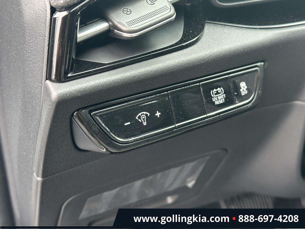 used 2025 Kia Niro car, priced at $26,647