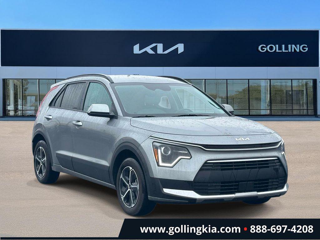 used 2025 Kia Niro car, priced at $26,647