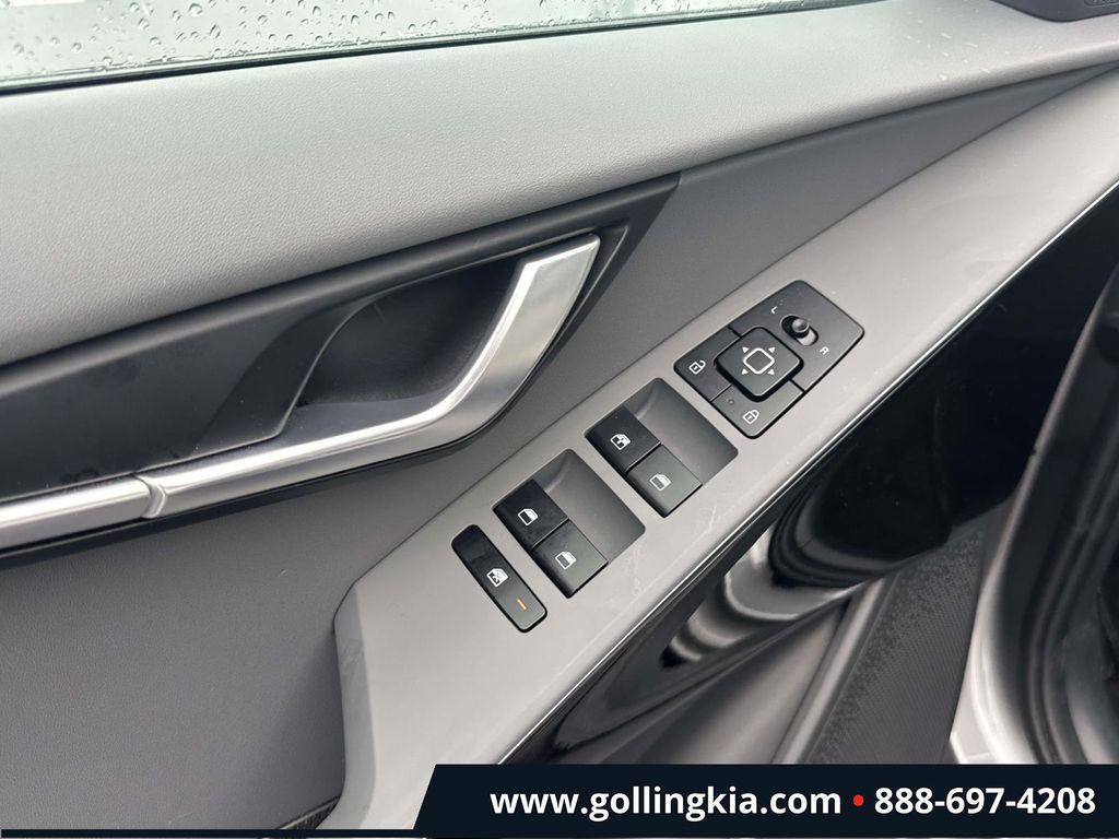 used 2025 Kia Niro car, priced at $26,647