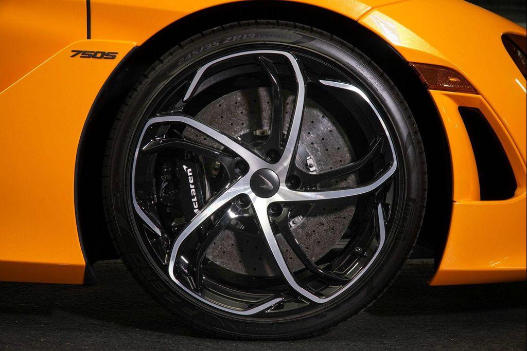 new 2025 McLaren 750S car, priced at $469,950