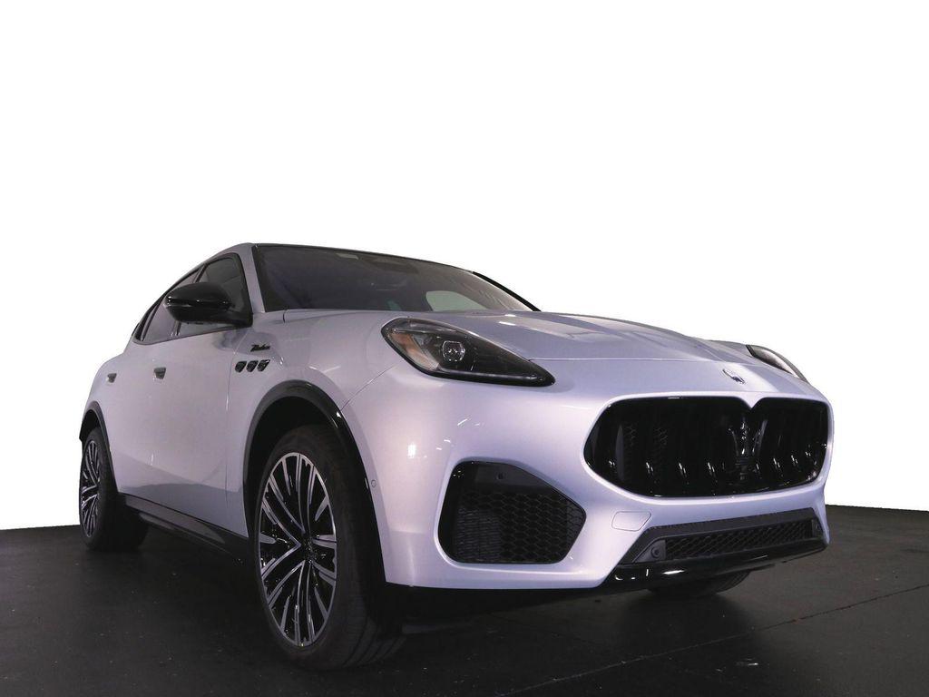 new 2025 Maserati Grecale car, priced at $80,035
