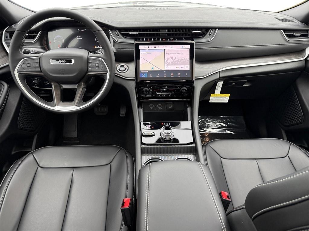 new 2025 Jeep Grand Cherokee car, priced at $48,185
