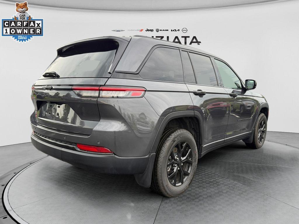 used 2025 Jeep Grand Cherokee car, priced at $39,674