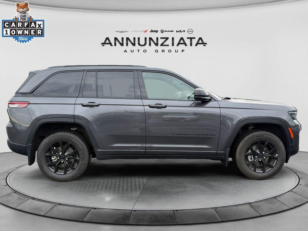used 2025 Jeep Grand Cherokee car, priced at $39,674