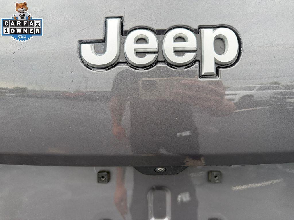 used 2025 Jeep Grand Cherokee L car, priced at $35,674