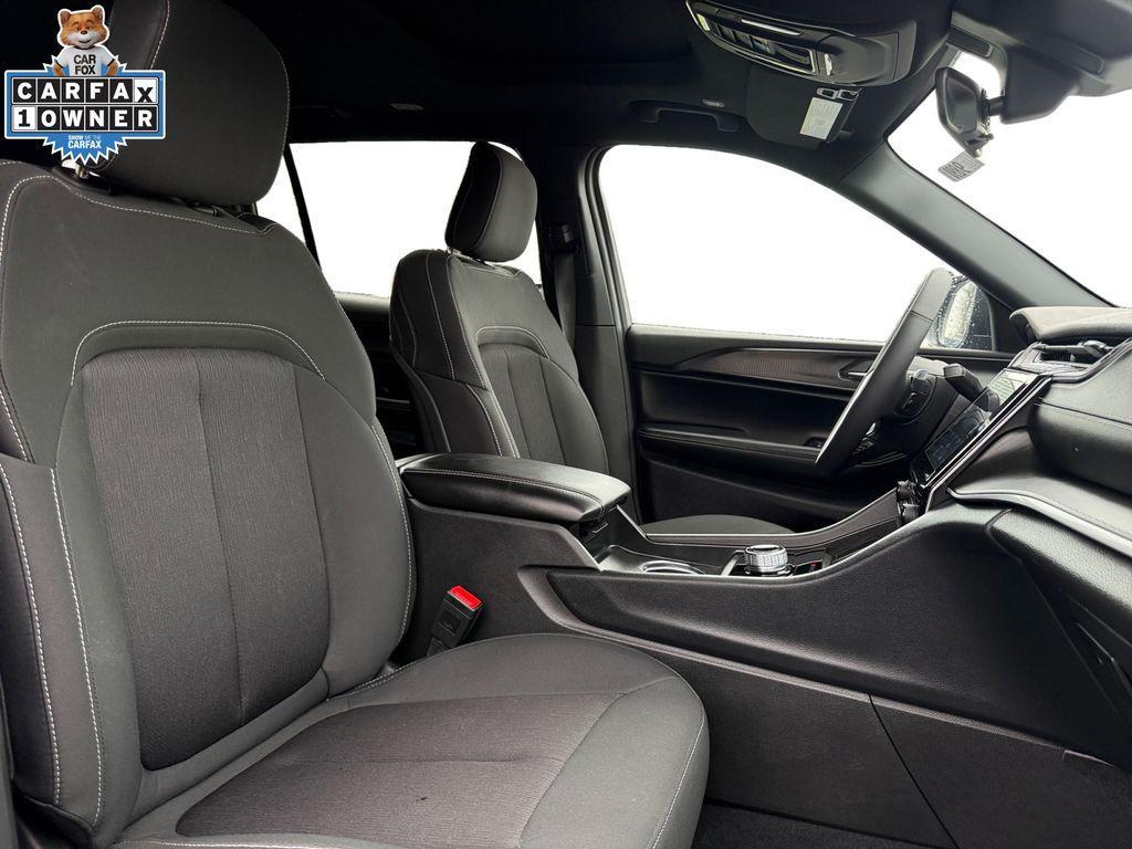 used 2025 Jeep Grand Cherokee L car, priced at $35,674